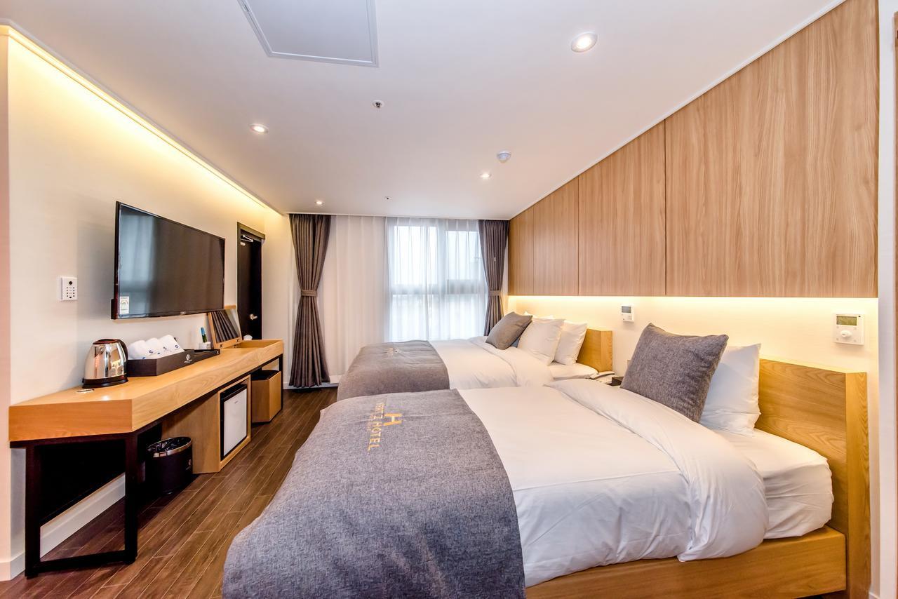 Jeju Hertz Hotel מראה חיצוני תמונה