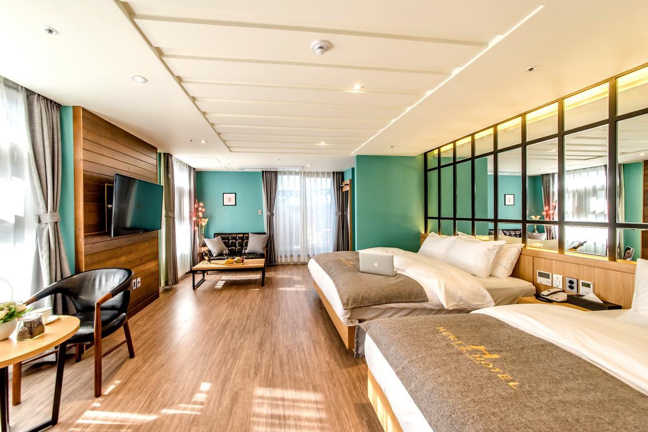 Jeju Hertz Hotel מראה חיצוני תמונה