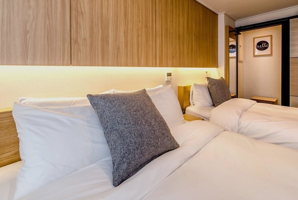 Jeju Hertz Hotel מראה חיצוני תמונה