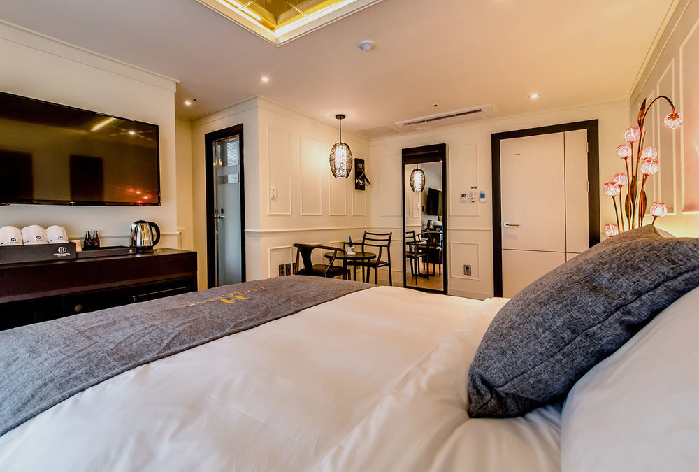 Jeju Hertz Hotel מראה חיצוני תמונה