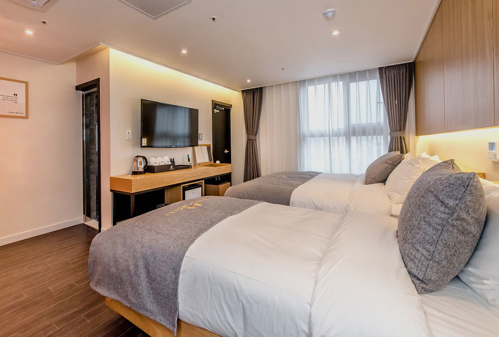 Jeju Hertz Hotel מראה חיצוני תמונה
