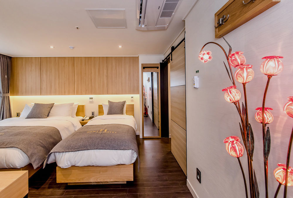 Jeju Hertz Hotel מראה חיצוני תמונה